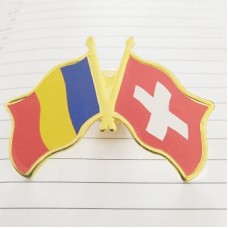 Insigna cu pin metalica 2 steaguri Romania si Elvetia