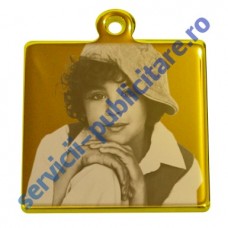 Pandantiv patrat 25x25mm, placat cu Aur, gravat